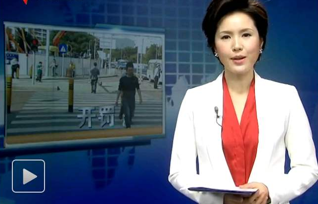 【快讯】江冠房产企业向一线信息记者和村民捐赠口罩